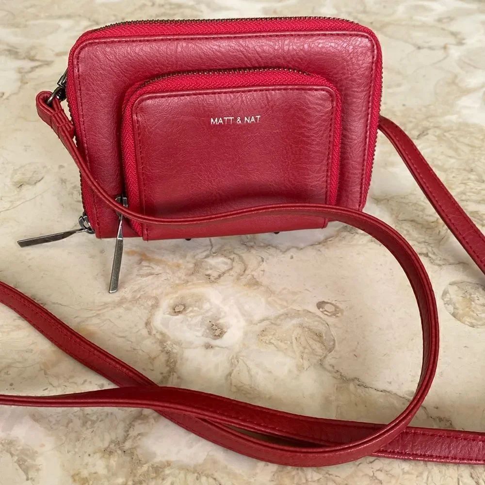 Matt & Nat Odelay Dwell Crossbody Bag Red Vegan Cruelty-Free Leather